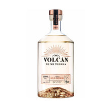 Laden Sie das Bild in den Galerie-Viewer, Volcan de mi Tierra Anejo Christalino 70 cl
